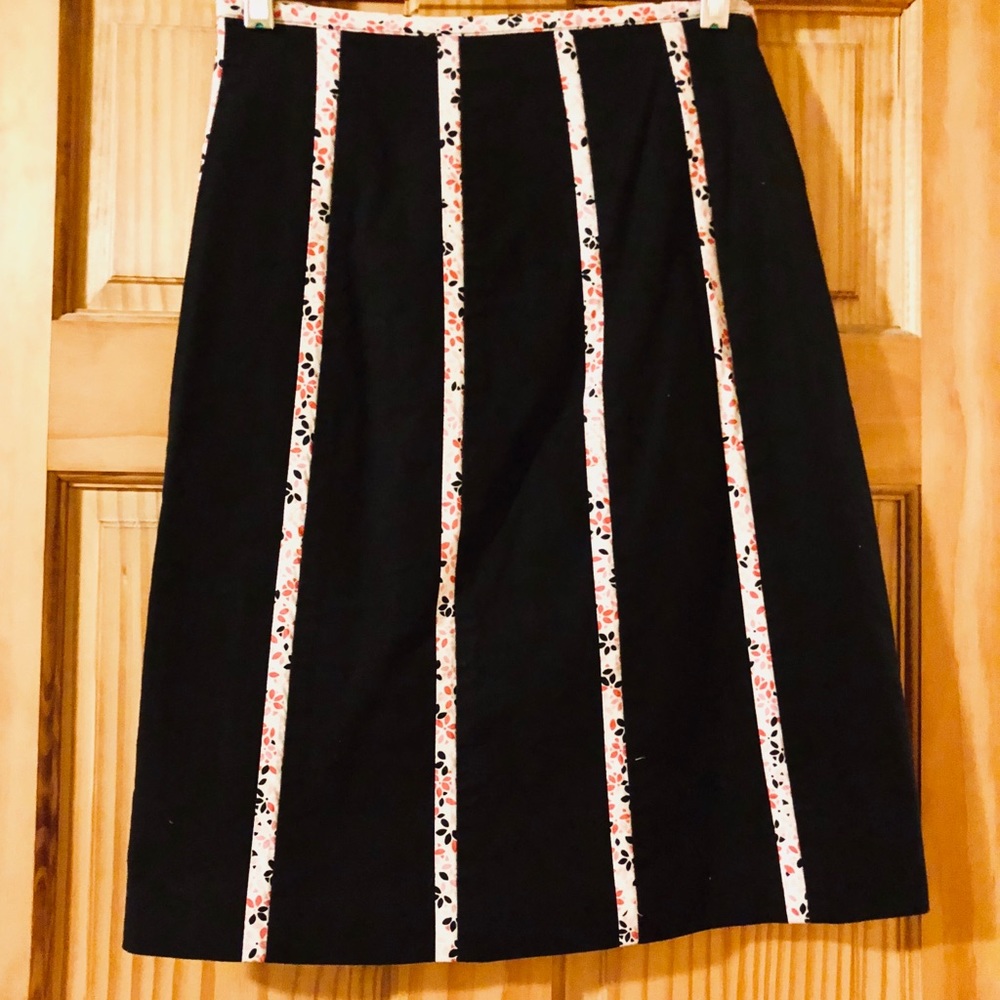 Black, White & Pink Skirt [Sz 10]